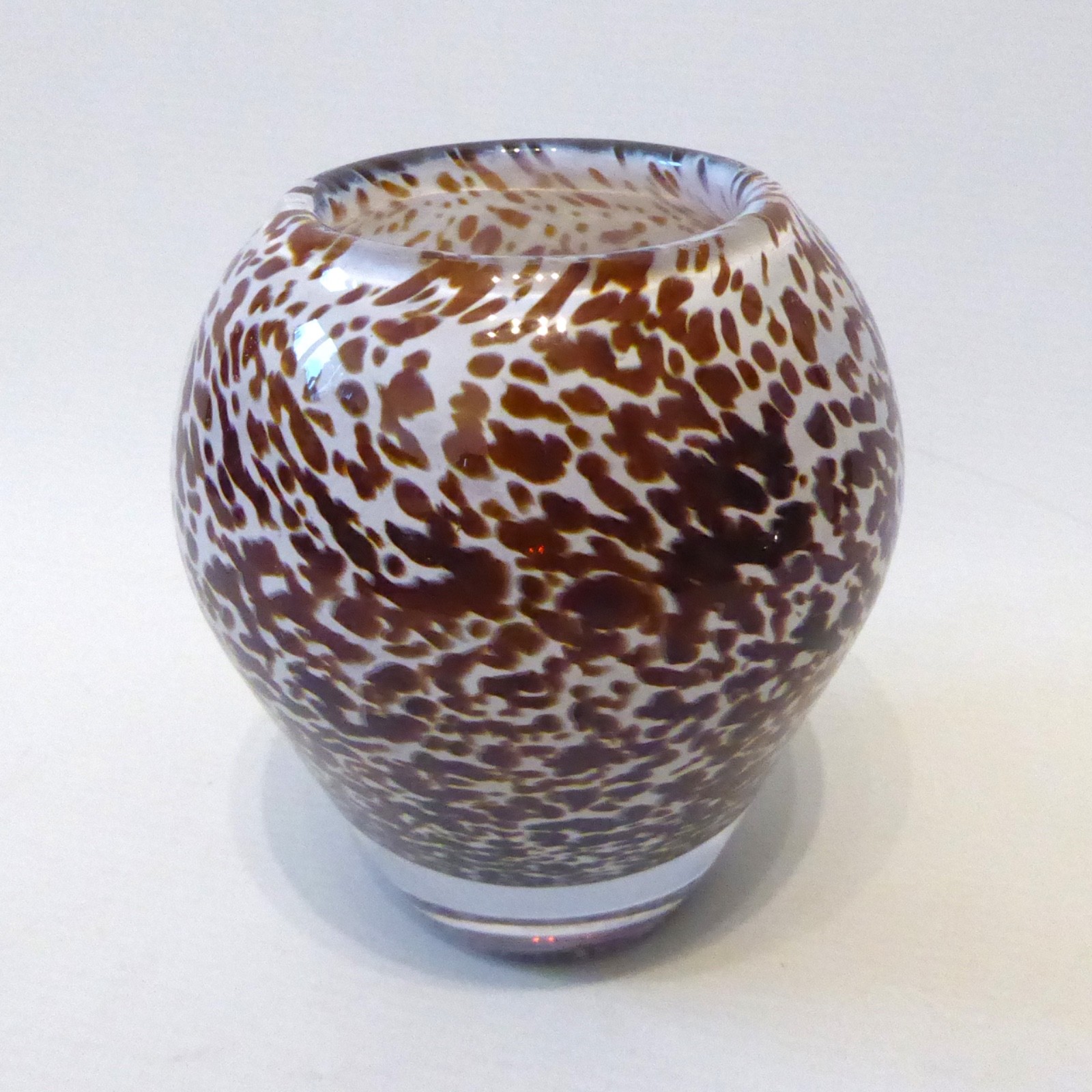 Wedgwood art glass speckled vase, oval vintage brown speckled cased RSW103 retro - Image 3