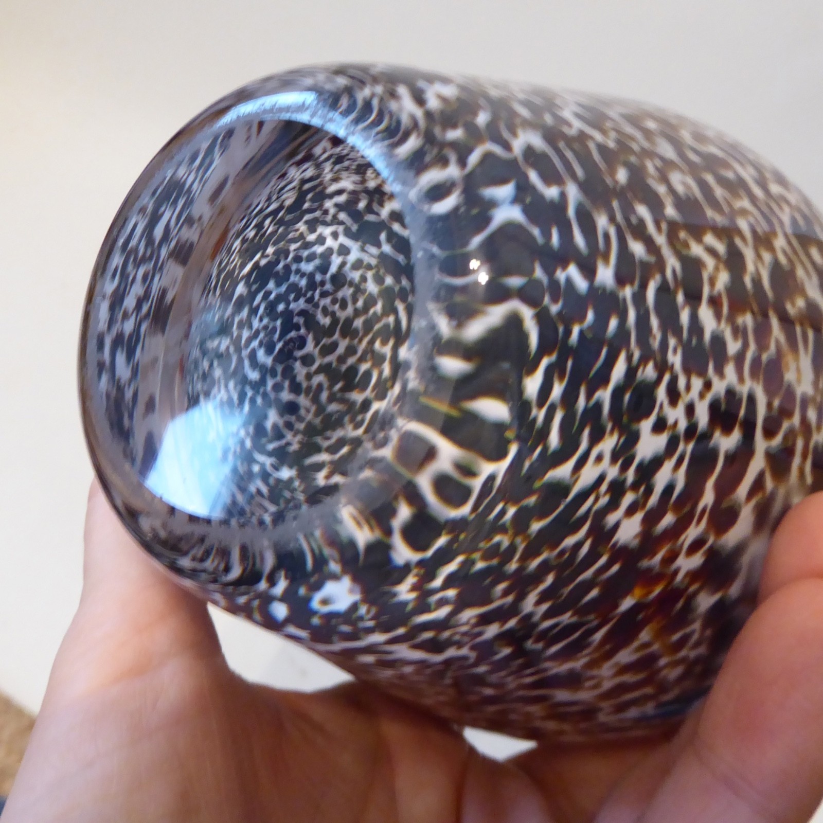 Wedgwood art glass speckled vase, oval vintage brown speckled cased RSW103 retro - Image 9