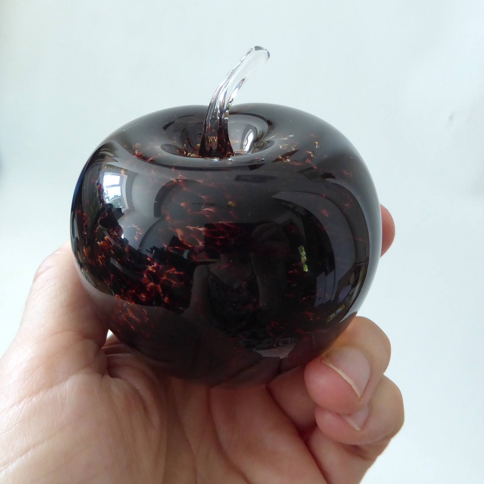 Wedgwood speckled brown art glass apple sculpture paperweight, RSW230 vintage - Image 7