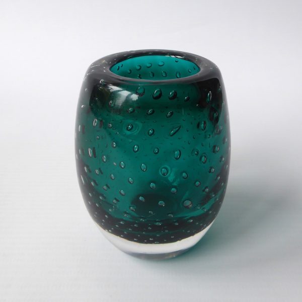 Whitefriars 1960s 9506 vintage art glass small ovoid vase, bubbles, cased green - Image 4