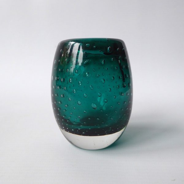 Whitefriars 1960s 9506 vintage art glass small ovoid vase, bubbles, cased green