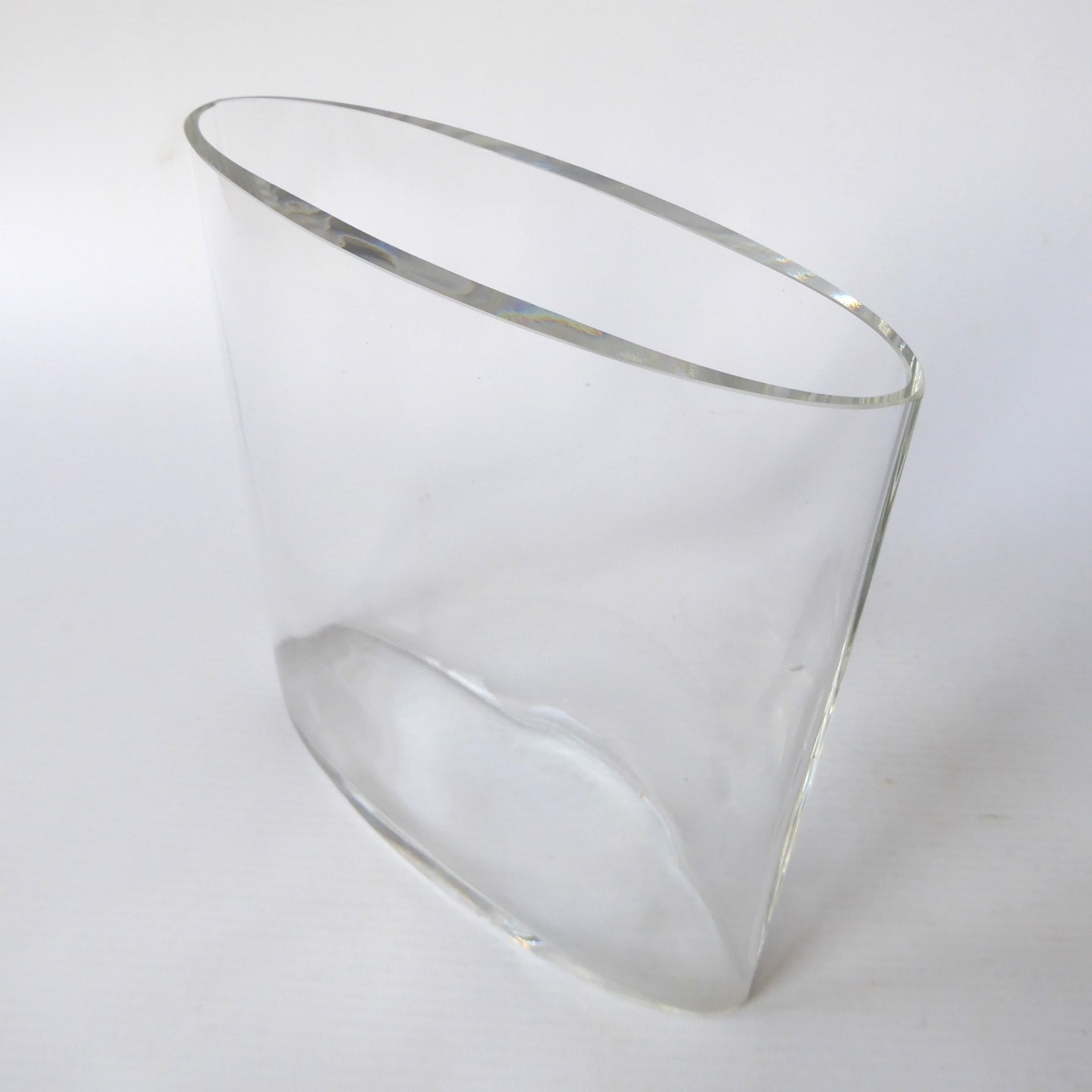 iittala Ovalis 3036 vintage art glass vase by Tapio Wirkkala Finland. Oval clear